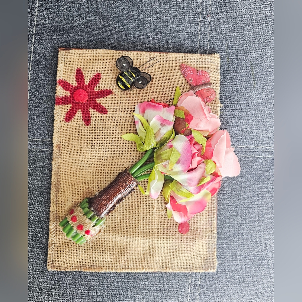 Floral Burlap Wall Art with Pink Flowers 9 1/4 × 7